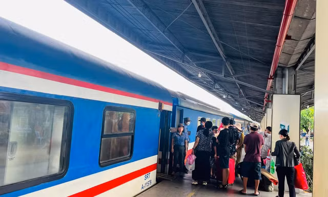 Chạy thêm tàu giữa Sài Gòn - Quy Nhơn 