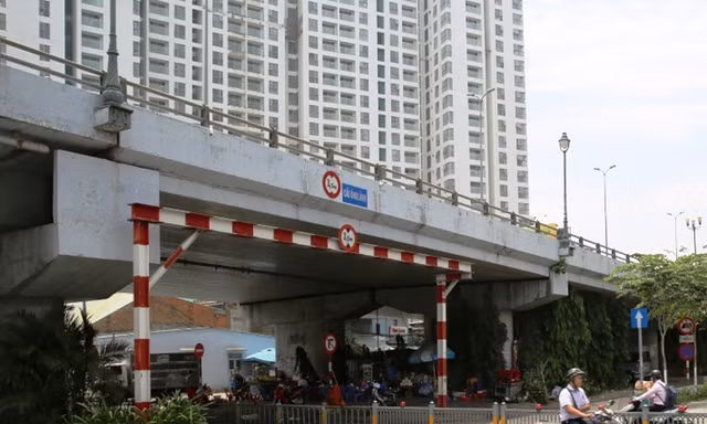TPHCM chỉ đạo 'nóng' về đảm bảo an toàn gầm cầu 