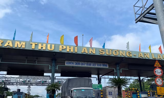 Ba trạm thí điểm cân tự động xử lý xe quá tải 24/24h ở TPHCM