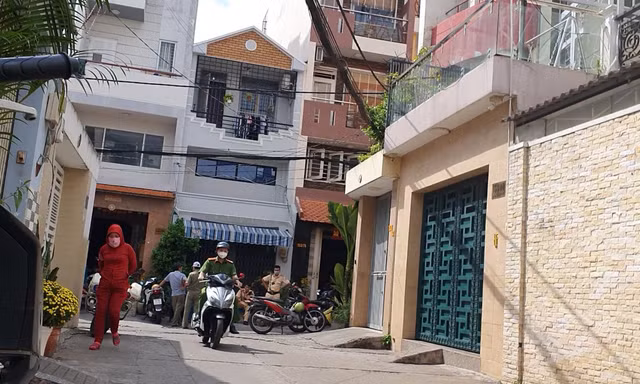 Phong tỏa hẻm ở quận 6 TPHCM để điều tra vụ việc bé gái 7 tháng tuổi tử vong