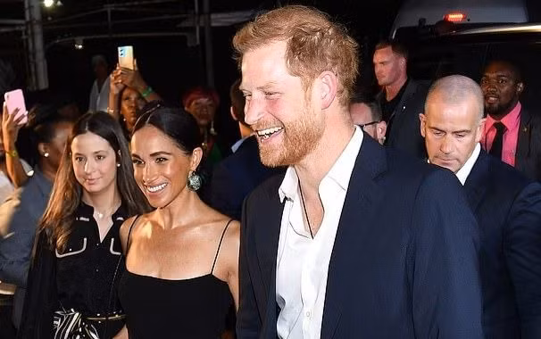 Harry và Meghan thách thức Hoàng gia Anh