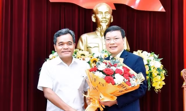 Bản tin 8H: Thủ tướng Chính phủ điều động, bổ nhiệm nhân sự mới