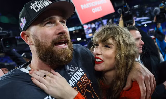 Taylor Swift lo mất bạn trai