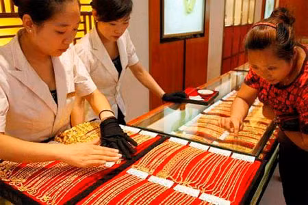 Giá vàng SJC tiếp tục tăng.