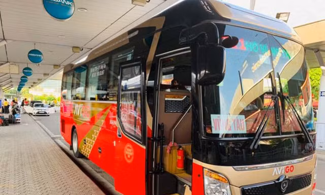 TPHCM: Chấn chỉnh hoạt động xe buýt liên tỉnh 'chặt chém' khách tại sân bay Tân Sơn Nhất 