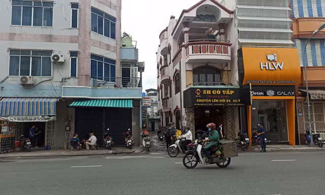 Bắt giữ nghi phạm đâm chết người đàn ông trên đường ở TPHCM