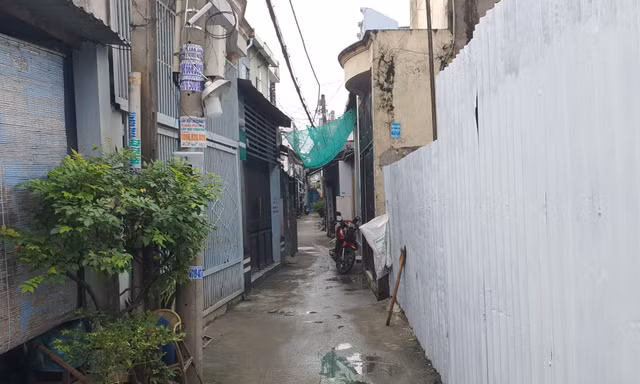Khống chế đối tượng tấn công, gây thương tích cho cán bộ công an