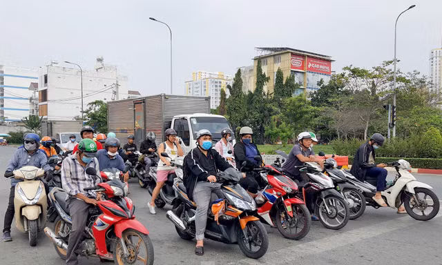 CSGT khuyên những điều cần làm khi gặp đèn tín hiệu giao thông 'nhảy múa'