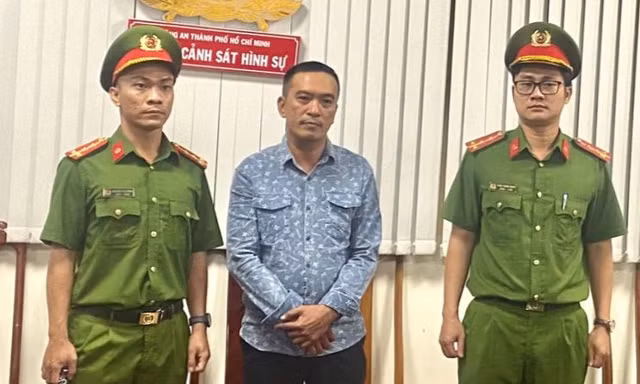 Giả danh công an chiếm đoạt hơn 9 tỷ đồng của một phụ nữ 