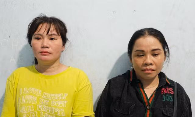 'Tú bà' điều hành 2 ổ mại dâm tại nhà riêng