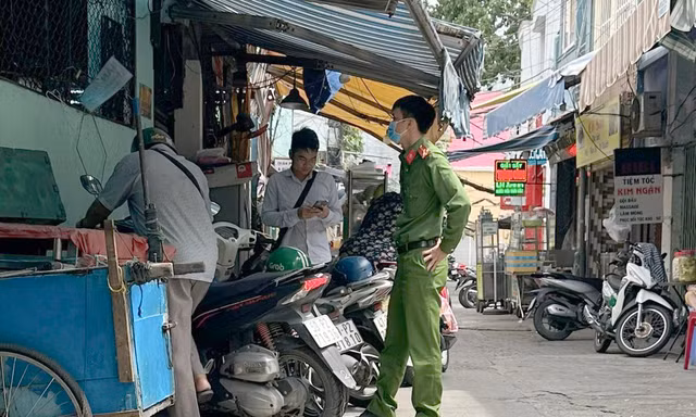 Điều tra vụ người phụ nữ mang túi đựng thi thể đến thánh đường nhờ đọc kinh 