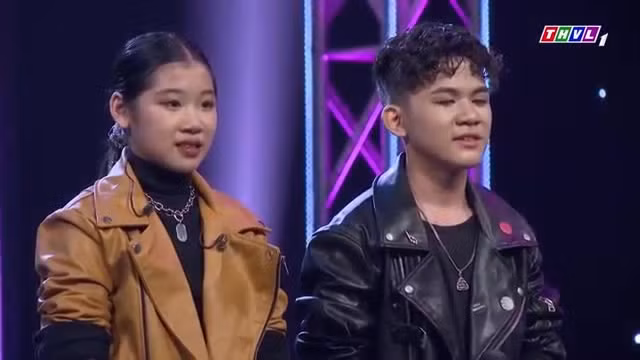 'Choáng' với cặp đôi nhí vừa hát, vừa đánh trống, vừa beatbox