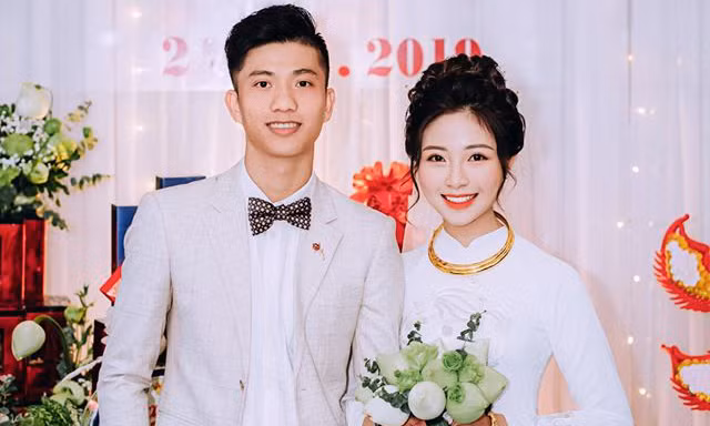 Câu cảm ơn sau lễ ăn hỏi bạn gái hot girl của Phan Văn Đức gây 'sốt'