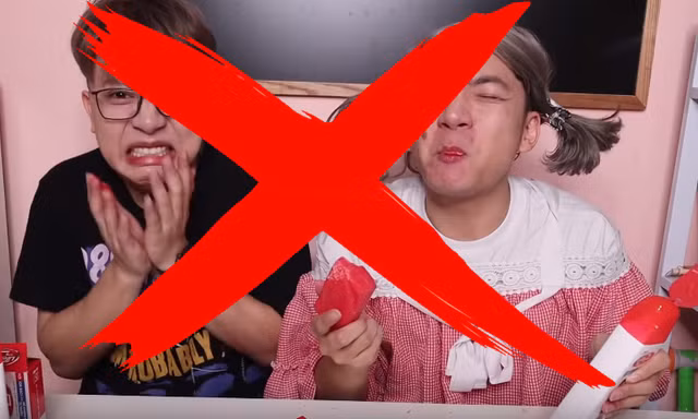 Kênh YouTube triệu view dạy trẻ ăn xà bông, uống sữa tắm gây bức xúc