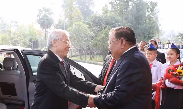 Hình ảnh lễ đón và hội đàm giữa lãnh đạo hai nước Việt Nam-Lào