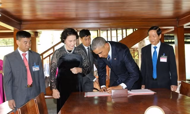 Những dòng cảm tưởng của ông Putin, Obama về Chủ tịch Hồ Chí Minh