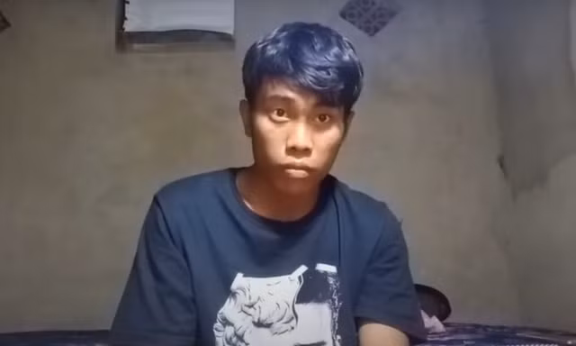Chàng trai có gần 70 vạn người theo dõi nhờ 2 tiếng nhìn máy quay