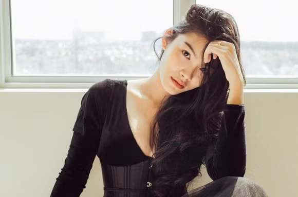 Con gái hot girl của Kiều Trinh nóng bỏng cỡ nào?