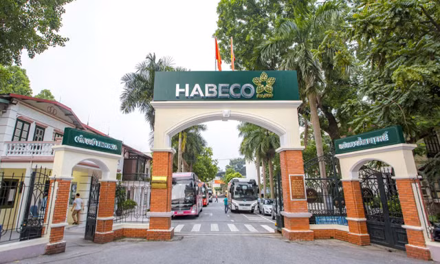 Nhà máy Bia Hà Nội, Công ty Thuốc lá Thăng Long phải di dời khỏi nội đô