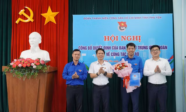Công bố quyết định của Ban Bí thư T.Ư Đoàn về công tác cán bộ Tỉnh Đoàn Phú Yên