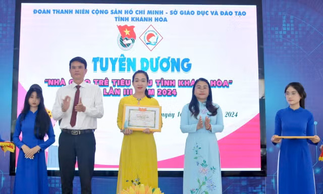 Khánh Hòa, Quảng Trị tuyên dương nhà giáo trẻ tiêu biểu