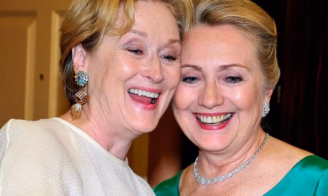 Meryl Streep và Ngoại trưởng Mỹ chụp ảnh 'xì tin'