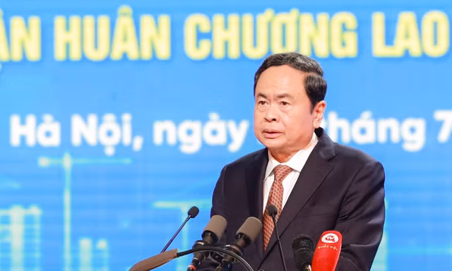 Chủ tịch Quốc hội: Không ngừng nâng cao năng suất lao động, năng lực cạnh tranh