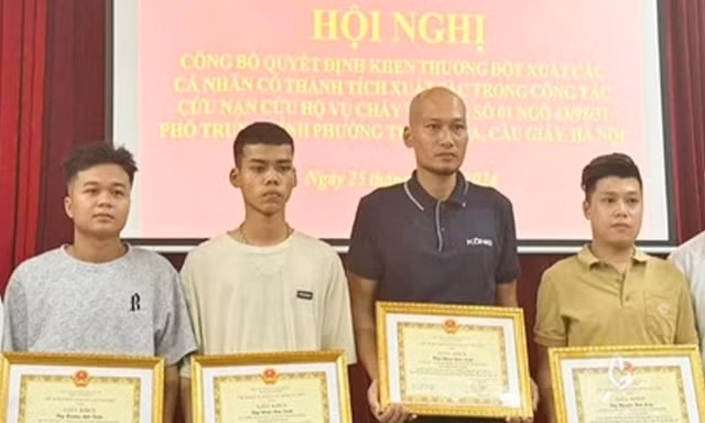 Thủ tướng gửi thư khen 4 cá nhân dũng cảm cứu người trong vụ cháy ở phố Trung Kính