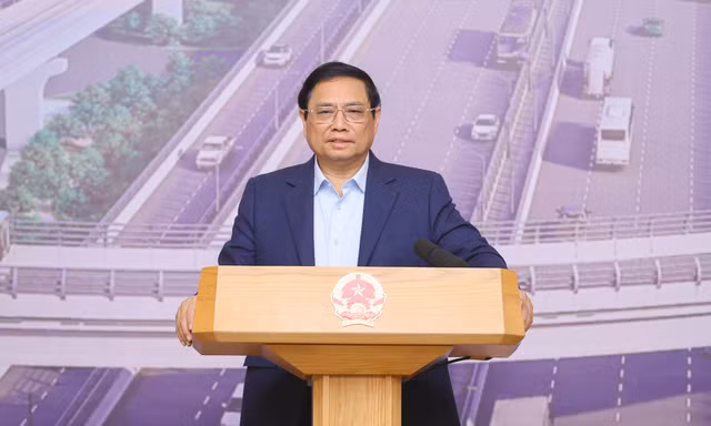 Thủ tướng: Tăng tốc thực hiện các công trình giao thông trọng điểm