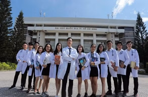 Thành lập Trường Đại học Khoa học Sức khoẻ