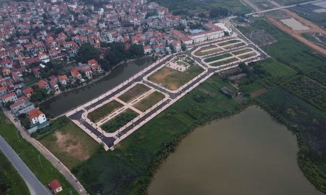 Đề nghị đánh giá kỹ tình trạng bỏ cọc, lũng đoạn, đẩy giá đất tăng cao