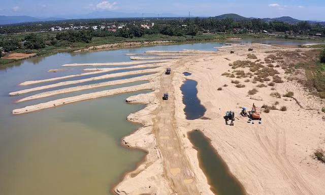 3 mỏ cát ở Hà Nội đấu giá đúng quy định