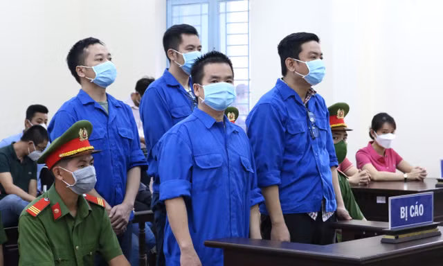 Viện kiểm sát kháng nghị một phần bản án đối với nhóm 'Báo sạch'