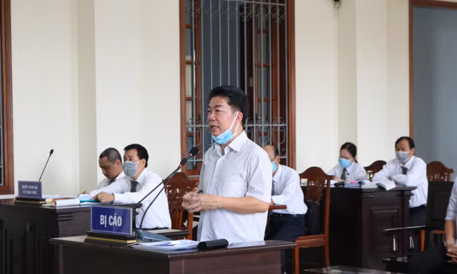 Trả hồ sơ vụ quan quận 'phù phép' chuyển đổi trái phép 39 thửa đất tại Cần Thơ 