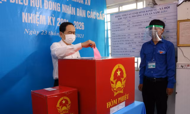 Phó Chủ tịch Thường trực Quốc hội Trần Thanh Mẫn bỏ phiếu tại Cần Thơ