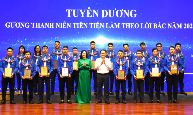 Nhiều thợ mỏ trẻ có mức lương cao