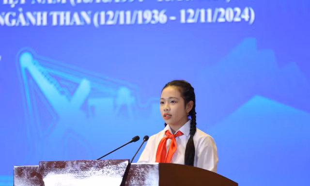 Nữ sinh vùng mỏ làm Phó Chủ tịch Hội đồng trẻ em