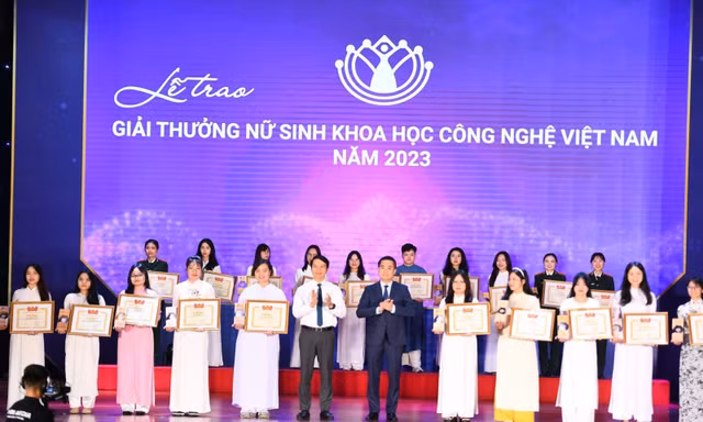 Phát động Giải thưởng Nữ sinh khoa học công nghệ Việt Nam năm 2024 