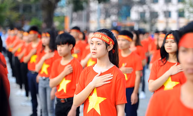 Trung ương Đoàn tổ chức cuộc thi viết 'Việt Nam trong tôi là'