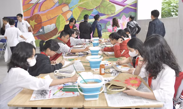 Phát động cuộc thi 'Hành trình mùa xuân lên rừng, xuống biển'