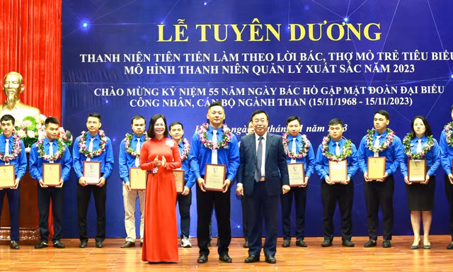 Tuyên dương 190 thanh niên, thợ mỏ trẻ và mô hình tiêu biểu