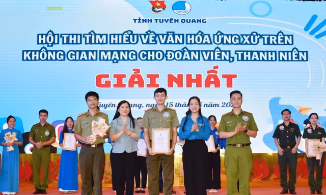 Đoàn viên, thanh niên Tuyên Quang thi ứng xử văn minh trên không gian mạng 