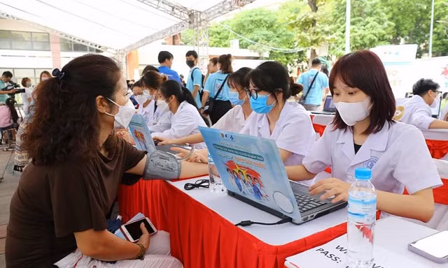 Hơn 1 triệu người dân Thủ đô sẽ được khám sức khỏe hậu COVID-19 miễn phí