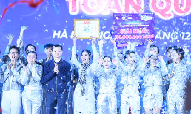 Sân chơi âm nhạc Hành trình bài ca sinh viên tìm ra đội xuất sắc nhất 