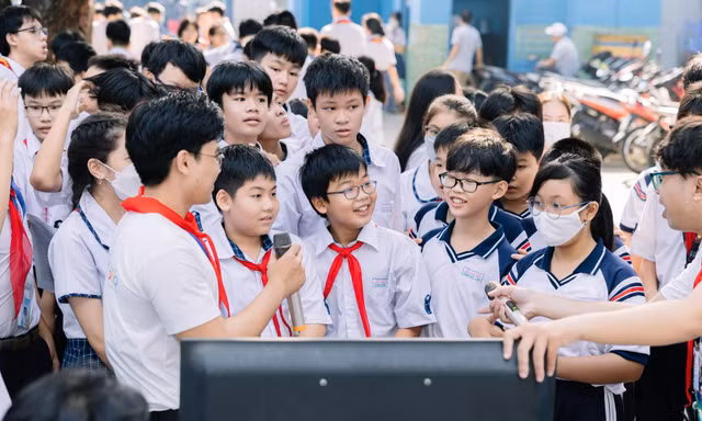 Cơ hội học tiếng Anh miễn phí với giáo viên nước ngoài