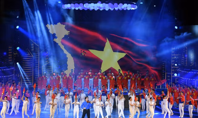 Tiết mục văn nghệ tại Lễ Kỷ niệm 90 năm thành lập Đoàn TNCS Hồ Chí Minh