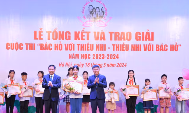 Nữ sinh lớp 7 giành giải đặc biệt cuộc thi 'Bác Hồ với thiếu nhi - Thiếu nhi với Bác Hồ'
