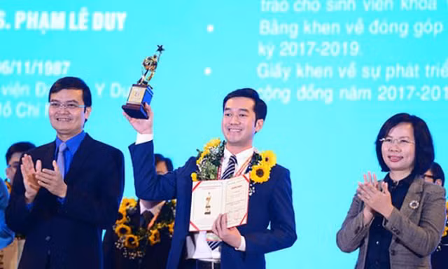 Tài năng trẻ nhận giải thưởng Quả Cầu Vàng năm 2020.