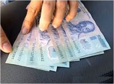 44% thừa nhận phải lót tay khi xin việc