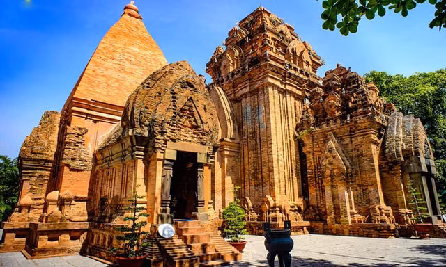 Tháp Bà Pô Nagar, chùa Bối Khê, đền Xám được xếp hạng di tích quốc gia đặc biệt